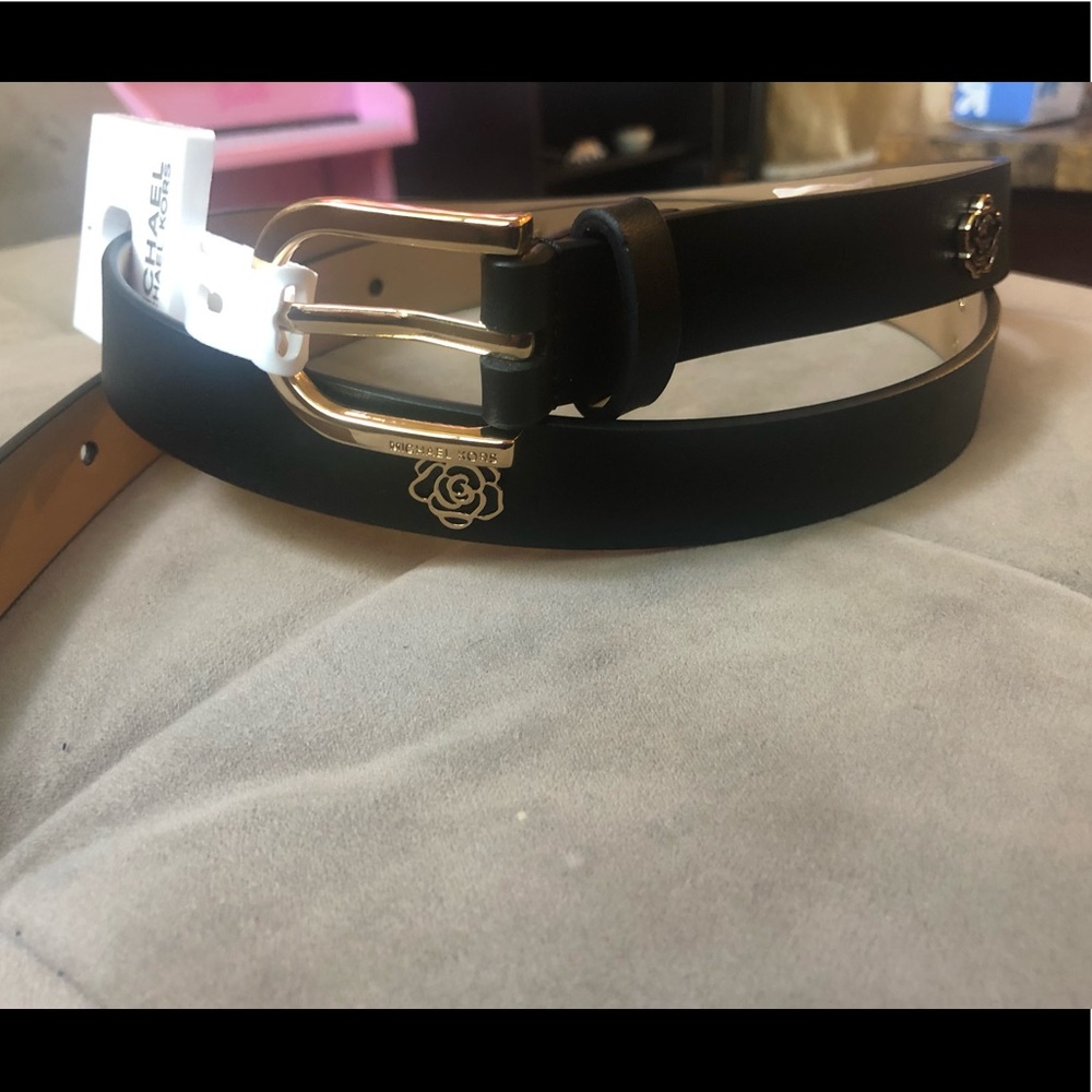 Beautiful MK belt 🌼🌸 NWT